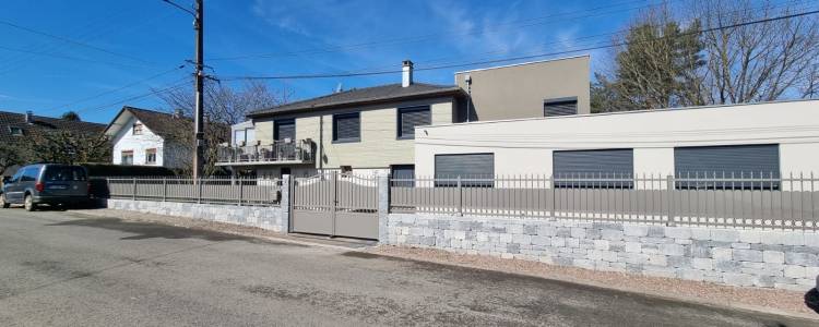 Pose d'une clôture et d'un portail chez d'anciens client à Petit croix