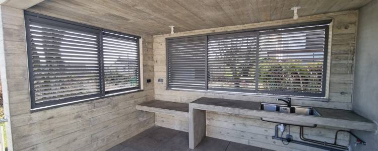 Installation de loggia en aluminium chez nos clients à Bavilliers