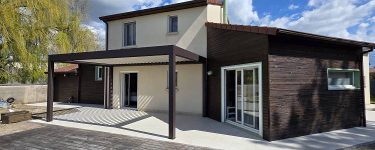 Installation d'une Pergola modele Camargue de chez RENSON