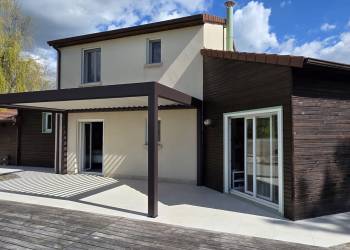 Installation d'une Pergola modele Camargue de chez RENSON